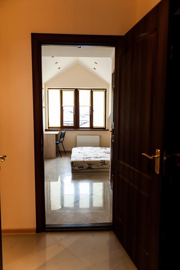 Minihotel Freedom Lviv Ngoại thất bức ảnh